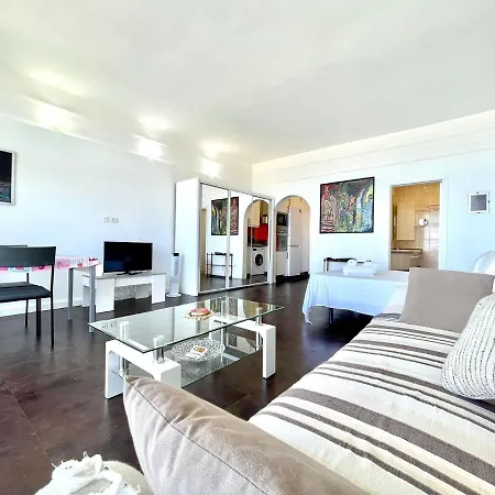Studio With Direct View Of The Atlantic, Heated Pool, Wifi, 250 Meters To The Beach