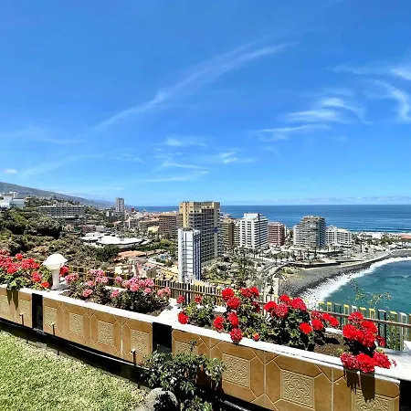 Apartment Studio With Direct View Of The Atlantic, Heated Pool, Wifi, 250 Meters To The Beach Puerto de la Cruz (Tenerife)